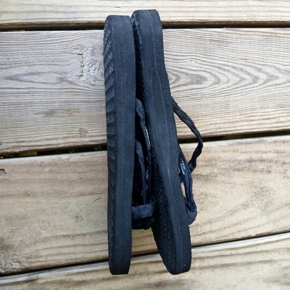 Teva Sandals Olowahu Thong Straps Flats 6840 Black slip ons women's size 10 - Picture 8 of 11